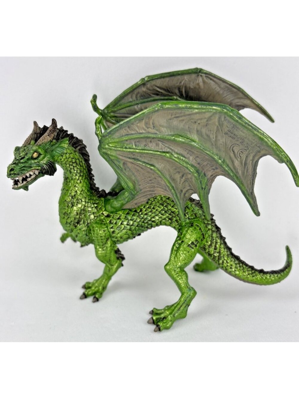 Forest Dragon Green Fantasy 6.5" PVC Figure Safari Ltd Toys 2010 - Picture 2 of 8